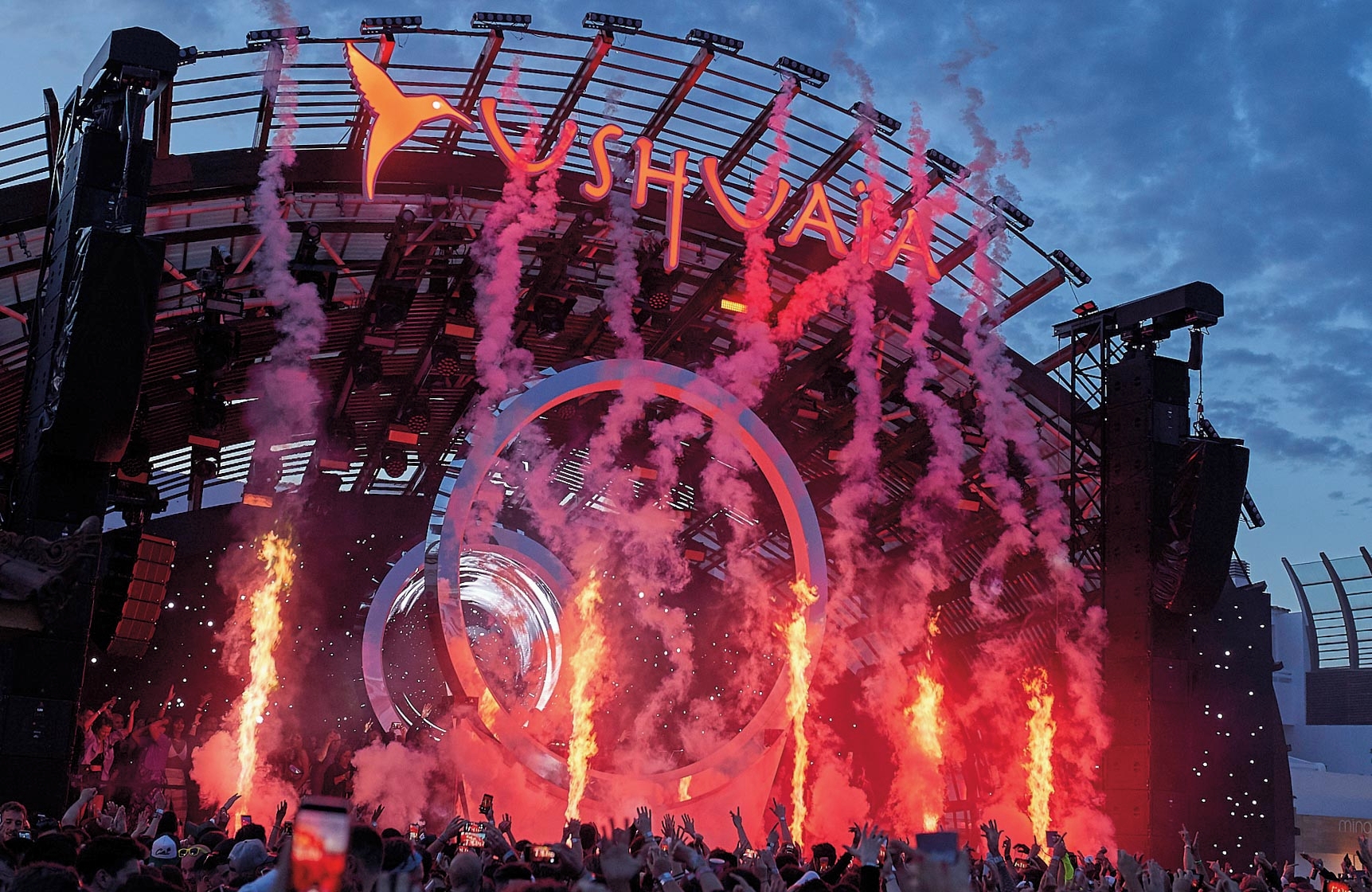 //www.jet2holidays.com/-/media/assets/product images - custom overview groups/ibz/trs ibiza/ibz_83112_trs_ibiza_hotel_1025_01_689x448.jpg